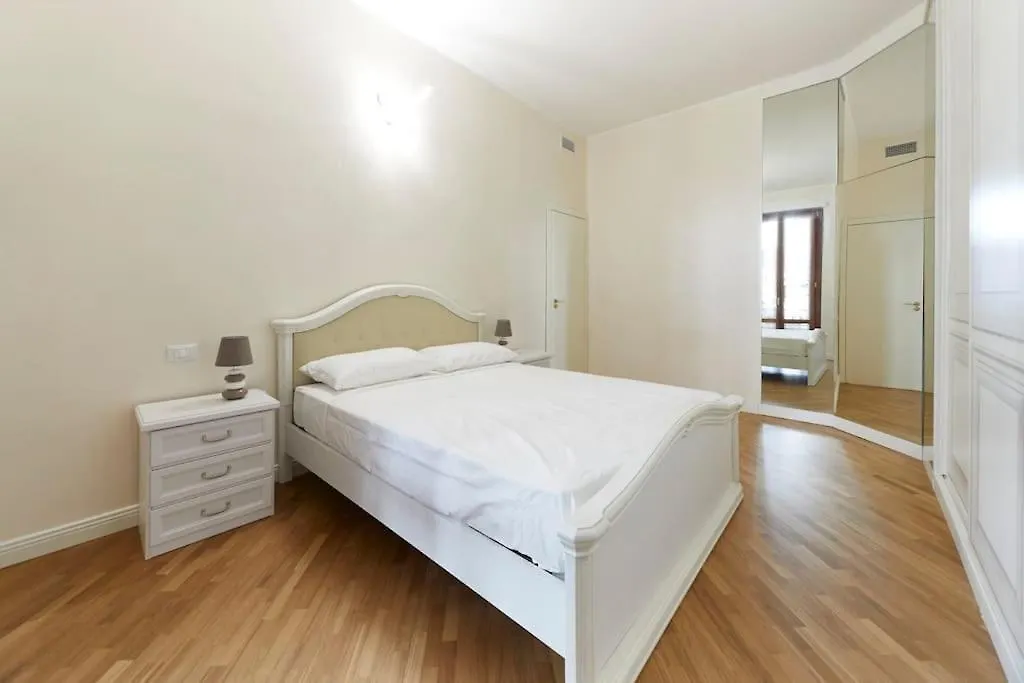 Elegant Apartment ミラノ