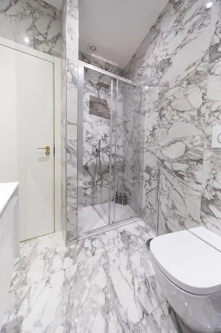 Elegant Apartment Milano