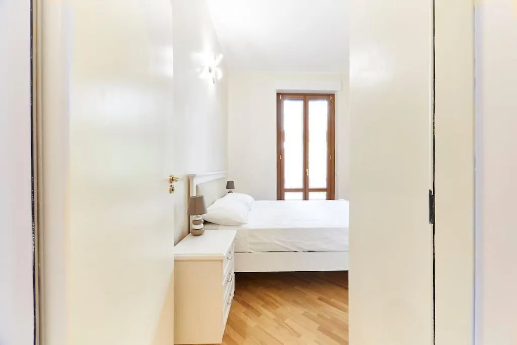 Elegant Apartment Milan