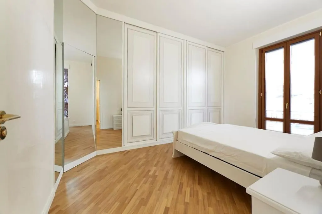 Elegant Apartment Milan 0*,